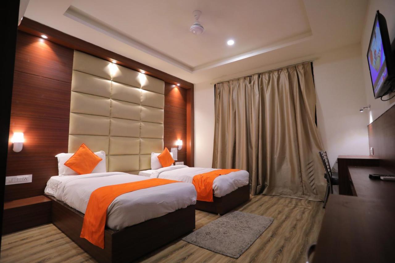 אגרה Hotel Marygold מראה חיצוני תמונה